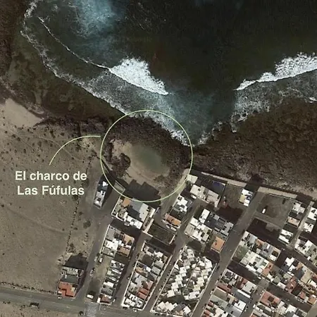 Acogedor Bungalow En A 50 Metros Del Mar * カレタ・デ・ファマラ