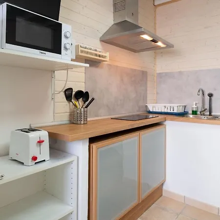 Acogedor Bungalow En A 50 Metros Del Mar *